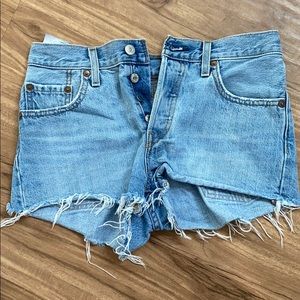 501 Levi’s Denim Shorts